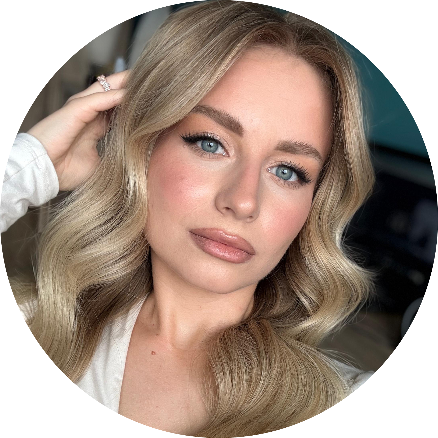 Liza (Yelyzaveta) - fryzjerka